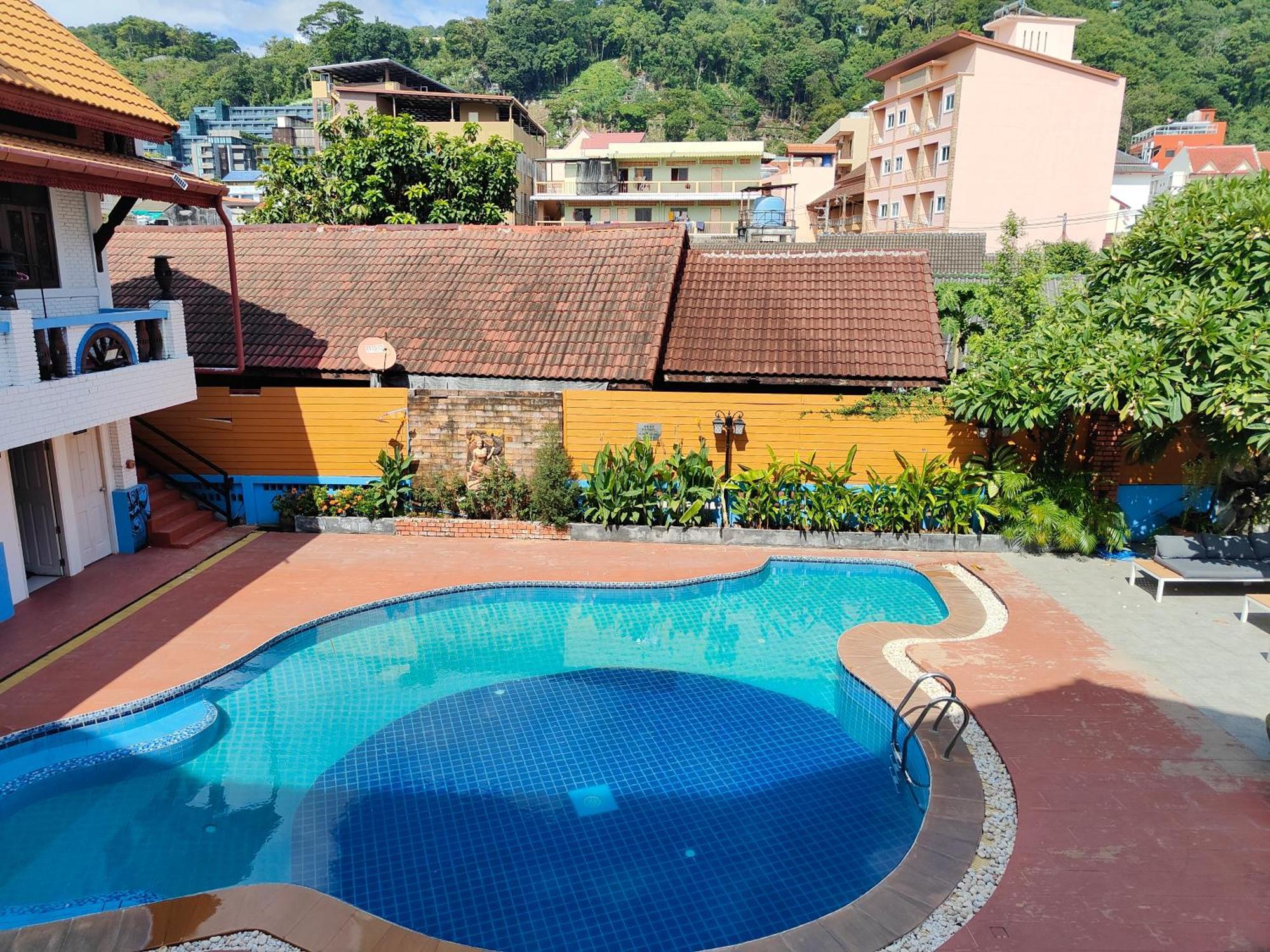 Baankasemsuk Resort 般咔 深宿 Patong Dış mekan fotoğraf