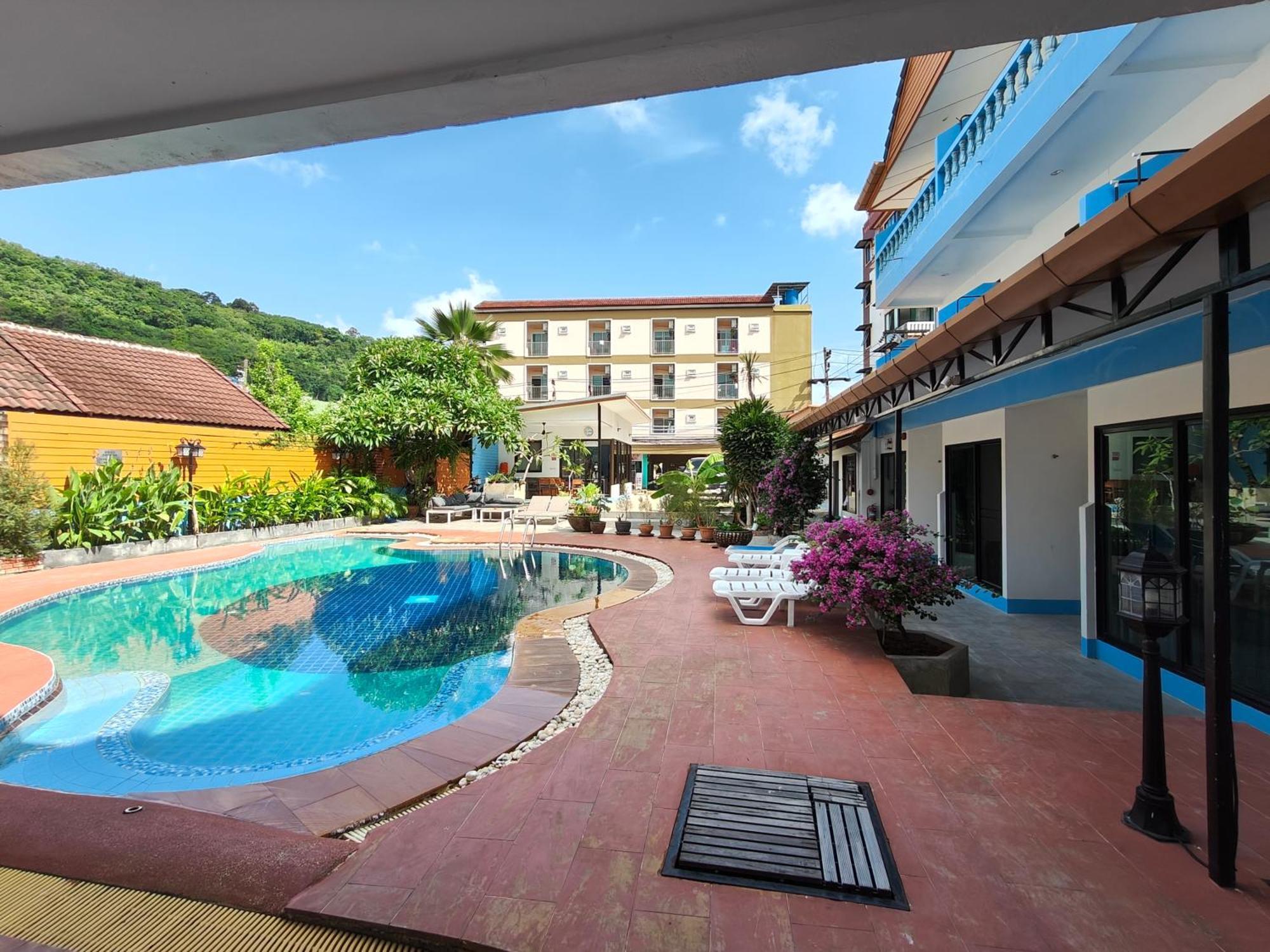 Baankasemsuk Resort 般咔 深宿 Patong Dış mekan fotoğraf