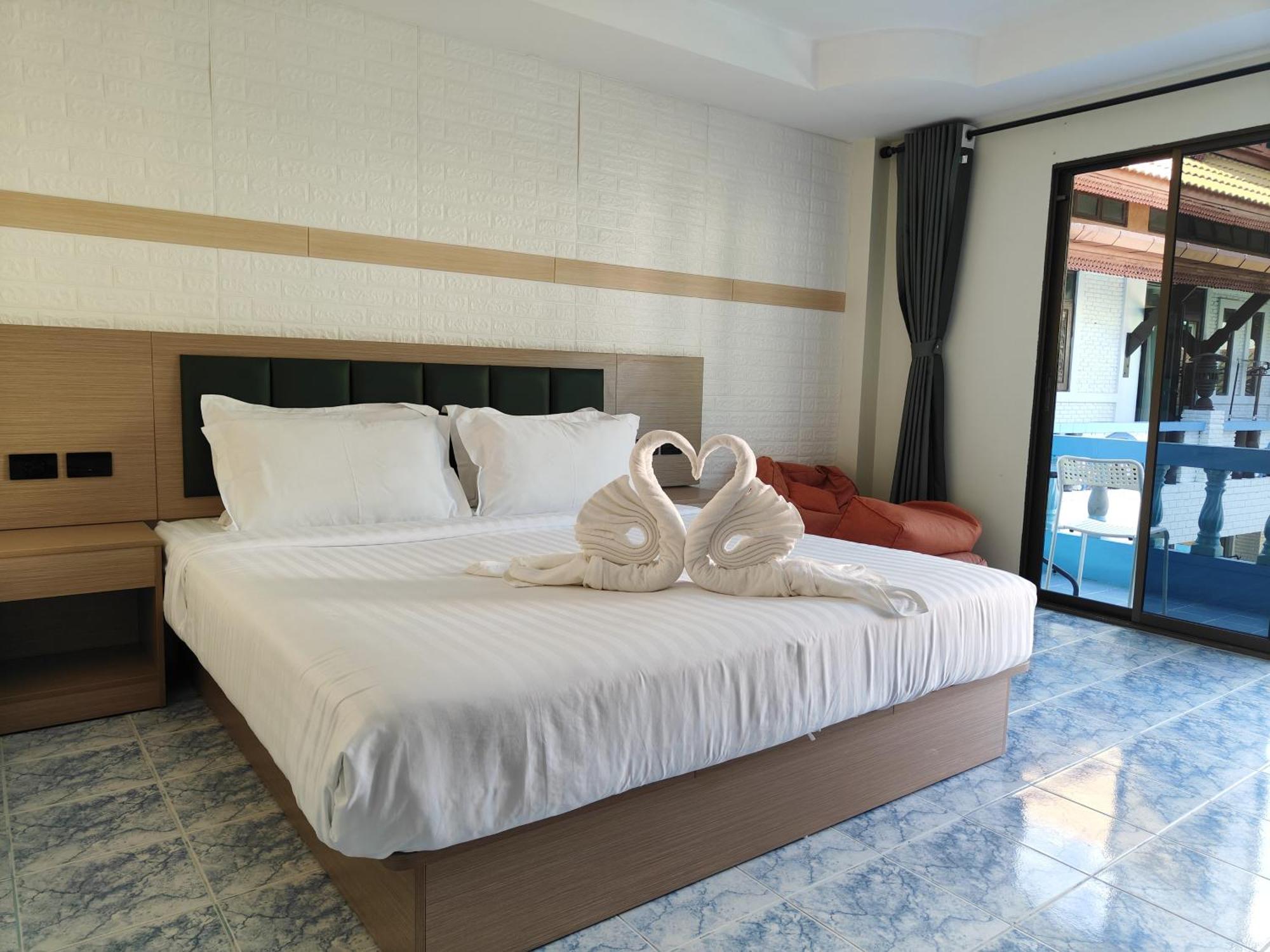 Baankasemsuk Resort 般咔 深宿 Patong Dış mekan fotoğraf